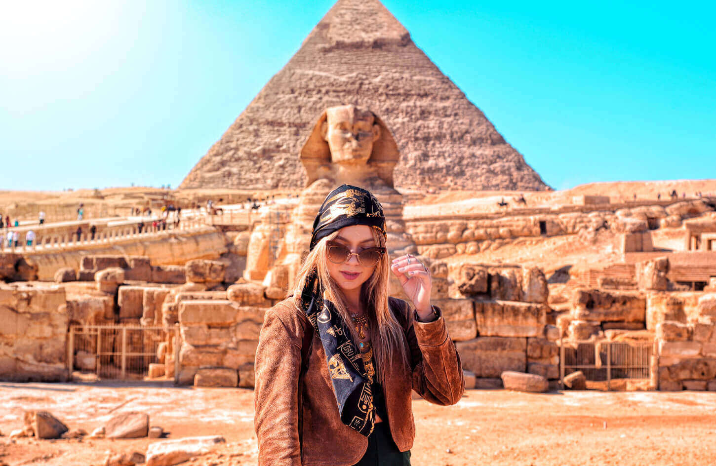 Amazing shot for girl in front of the sphinx