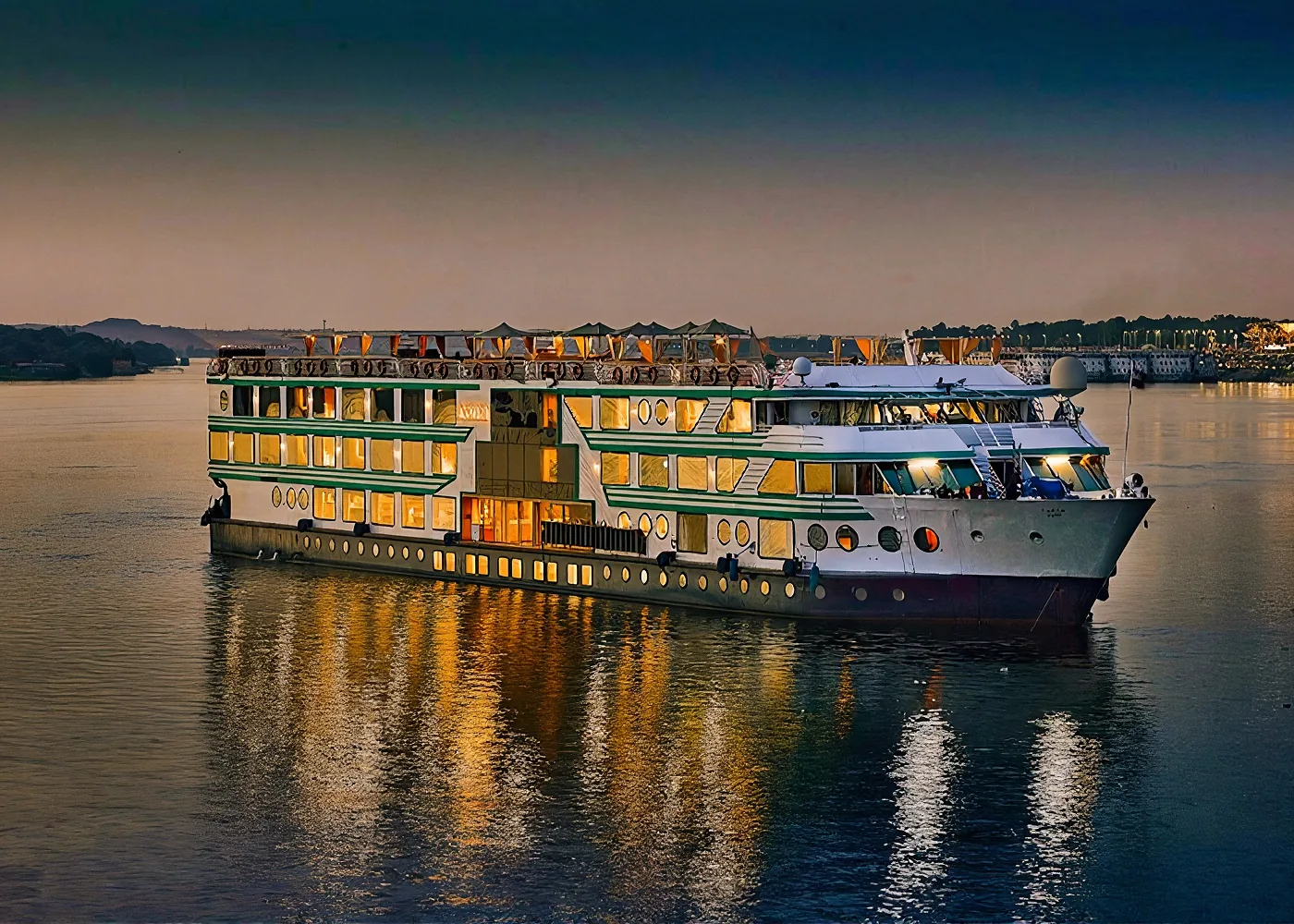 Acamar cruise