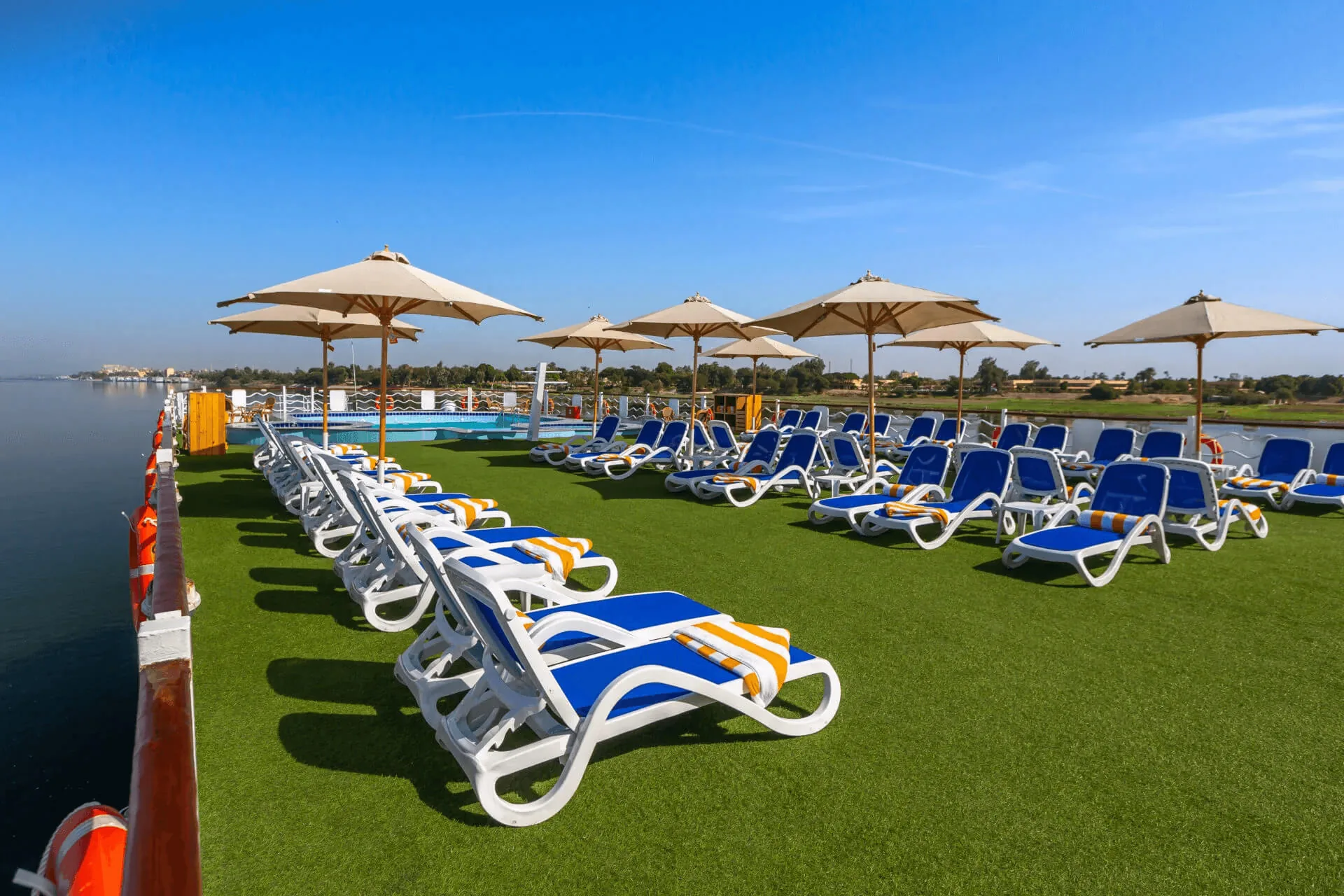 Chateau Lafayette Cruise 5