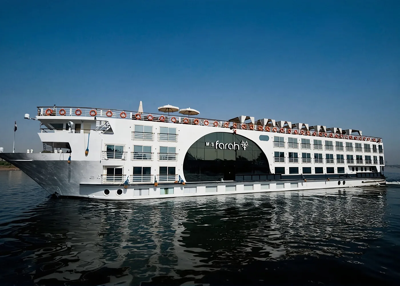 Farah Cruise