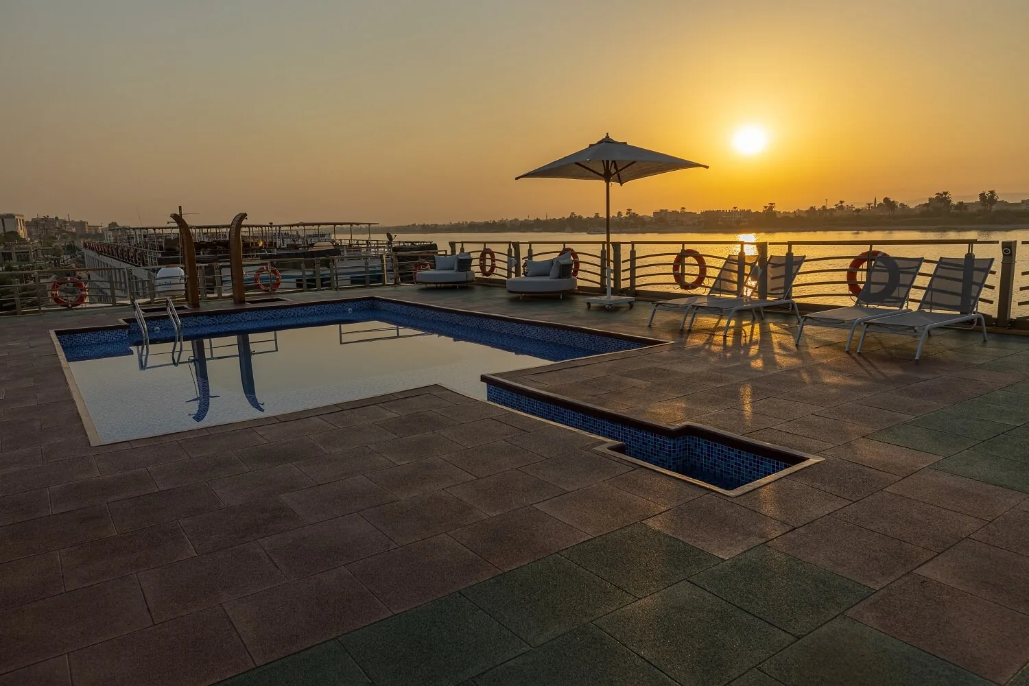 Nebu Nile Cruise7