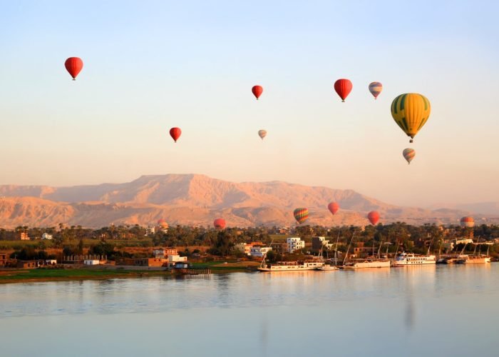 Amazing-photo-of-a-hot-air-balloon-over-the-beautiful-city-of-Luxor