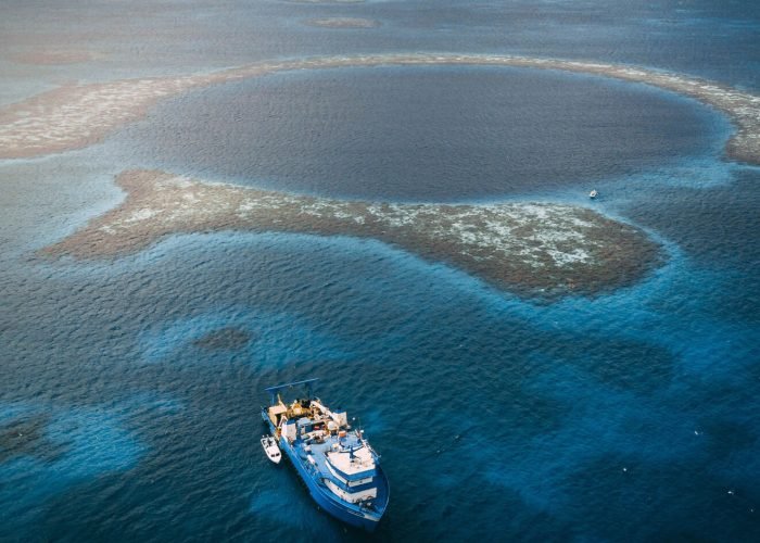 great-photo-of-the-blue-hole-area